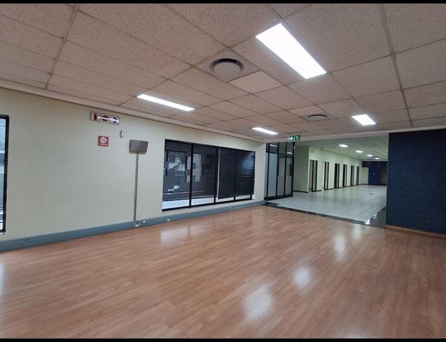 1,065M² OFFICE TO LET IN HERIOTDALE